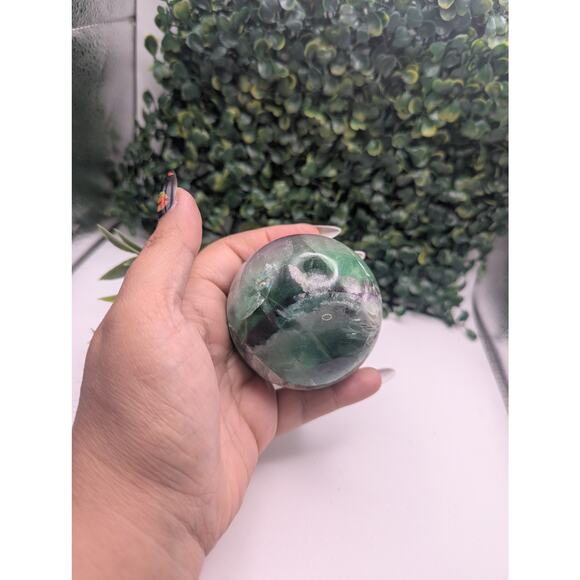 Large rainbow fluorite Sphere witchy UV collectible crystal purple pink snow - Picture 5 of 7